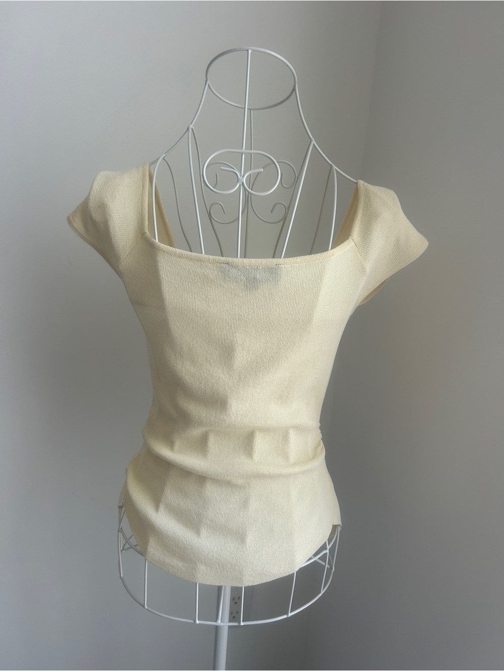 Zara Yellow Ruched Ruffle- Front Top - Picture 4 of 6